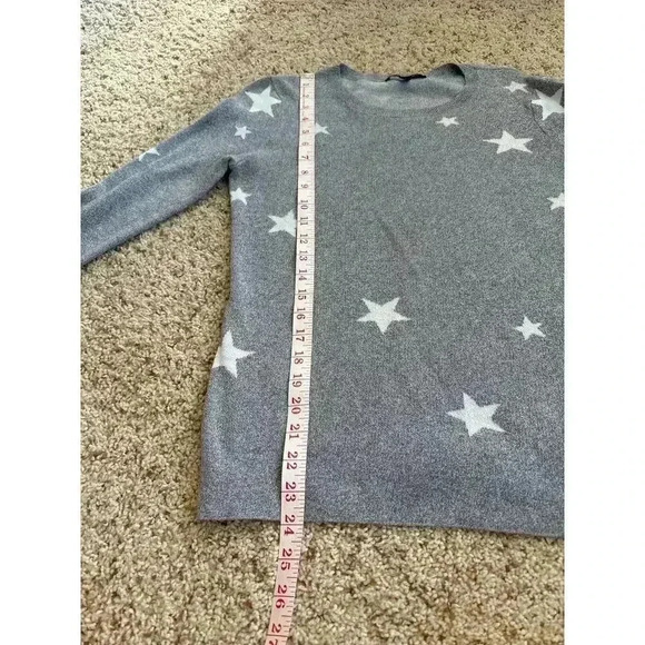 Banana Republic Factory Store Fitted Star Gray Sweater Women's Size S - Picture 7 of 7